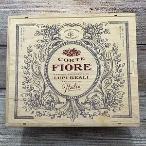 Corte Fiore Appassimento Wood‎ Wine Box Marchio Registrato di Lupi Reali